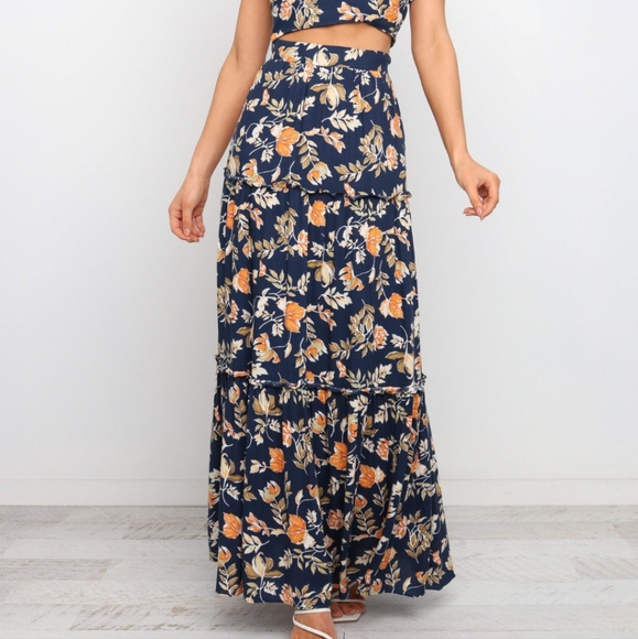 Petal and Pup Daeville Skirt - Picture 1 of 8